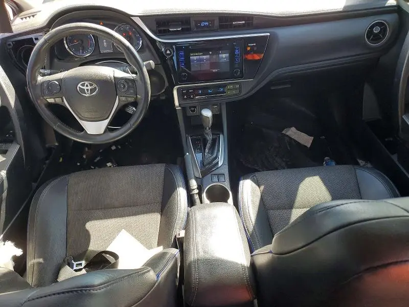 2017 TOYOTA COROLLA SE  