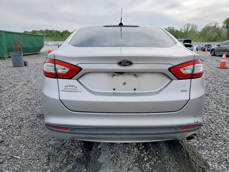 2015 FORD FUSION SE  