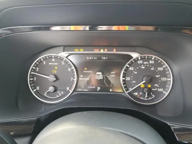 2025 NISSAN PATHFINDER SV  