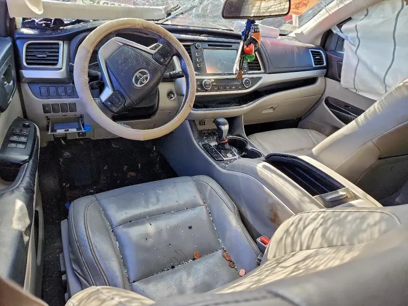 2015 TOYOTA HIGHLANDER XLE  