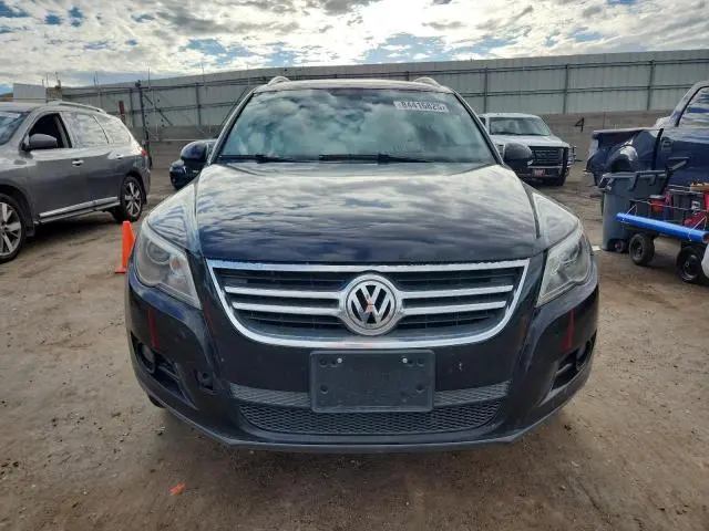 2011 VOLKSWAGEN TIGUAN S  