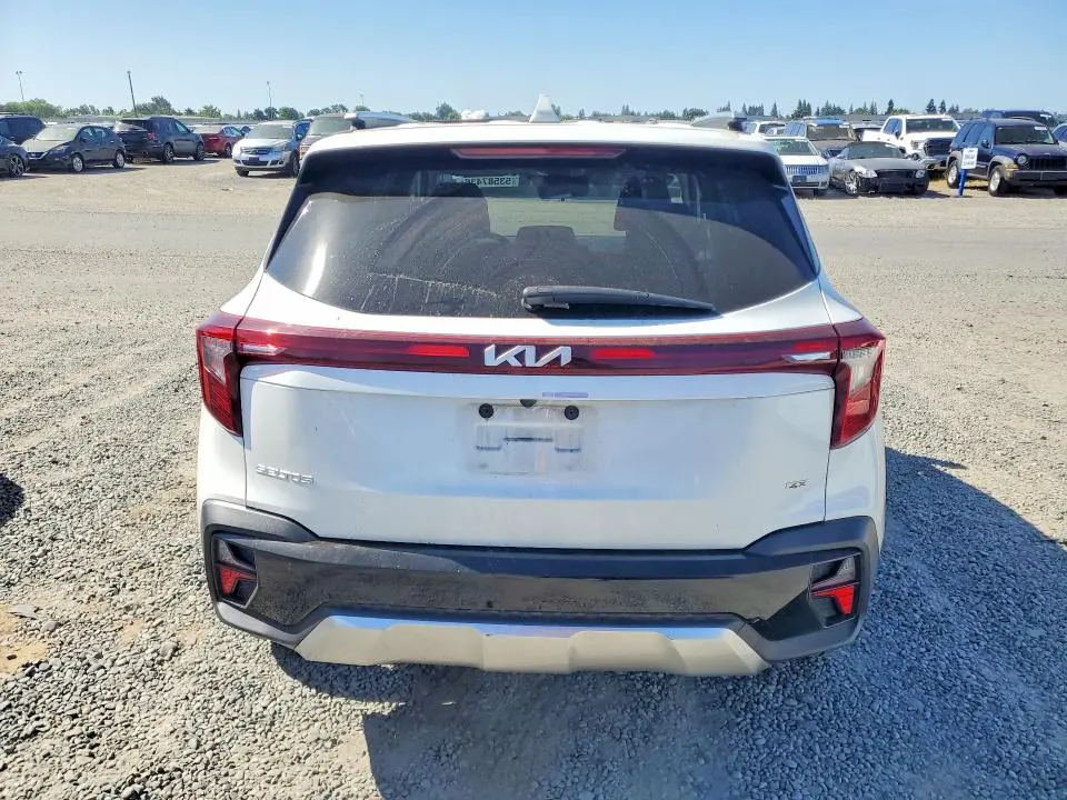 2024 KIA SELTOS S  