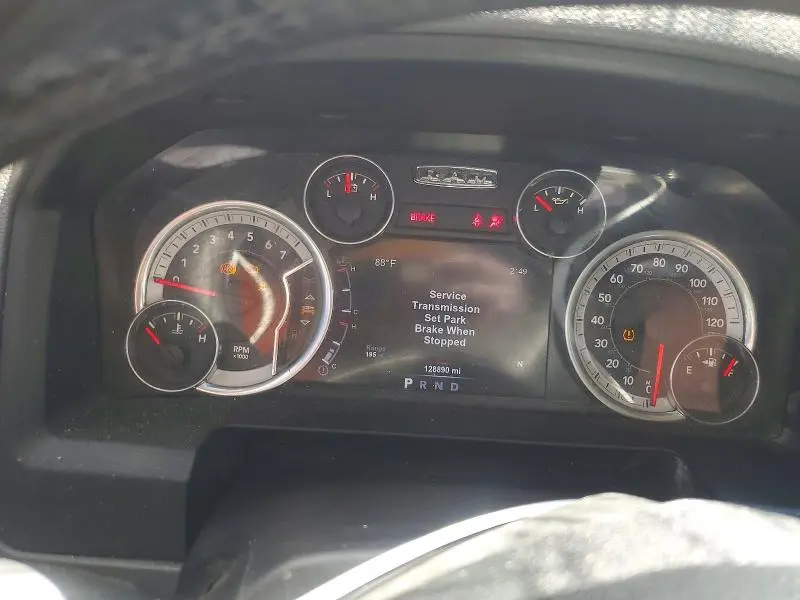 2015 RAM 1500 SLT  