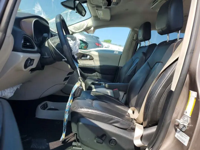 2017 CHRYSLER PACIFICA TOURING L  