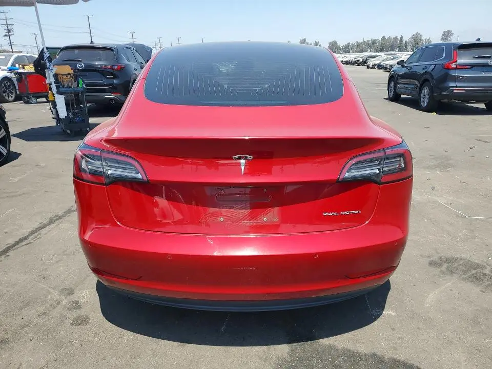 2018 TESLA MODEL 3   