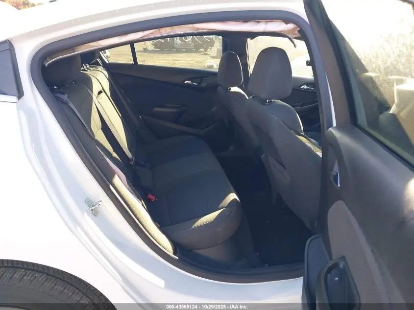 2017 CHEVROLET CRUZE LT AUTO