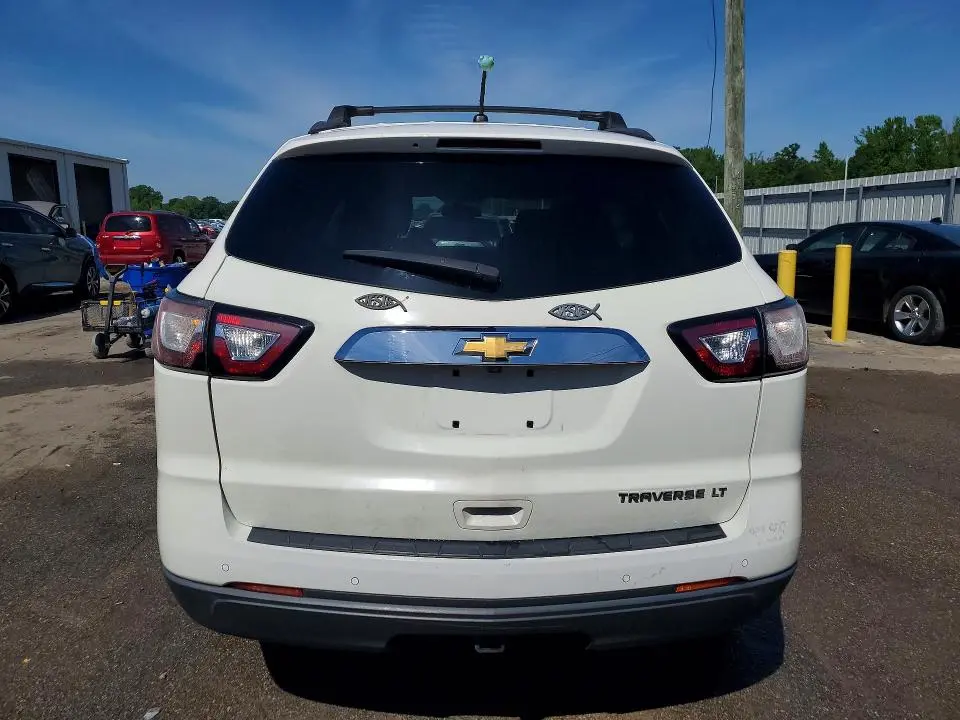 2014 CHEVROLET TRAVERSE LT  