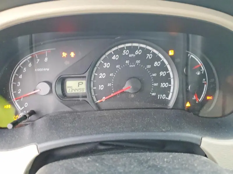 2013 TOYOTA SIENNA LE  