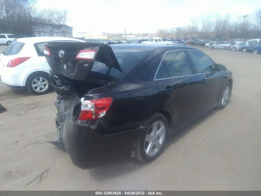 2012 TOYOTA CAMRY SE