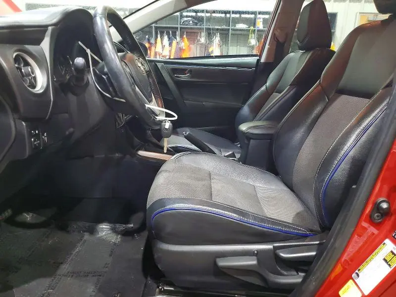 2017 TOYOTA COROLLA SE  