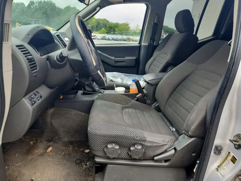 2011 NISSAN XTERRA OFF ROAD/S/SE  