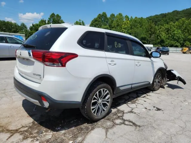 2016 MITSUBISHI OUTLANDER SE  