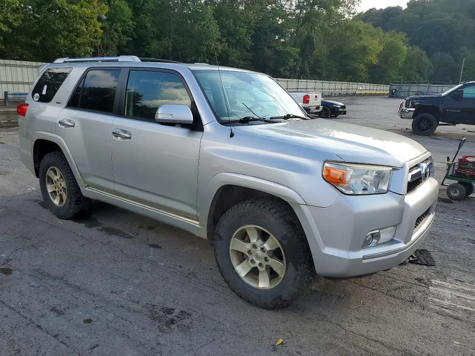 2012 TOYOTA 4RUNNER SR5  