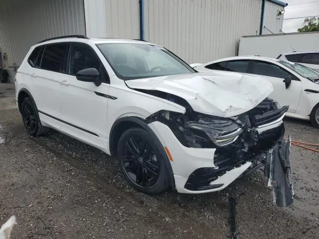 2022 VOLKSWAGEN TIGUAN SE R-LINE BLACK  