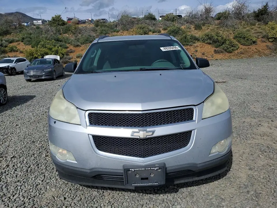 2010 CHEVROLET TRAVERSE LS  