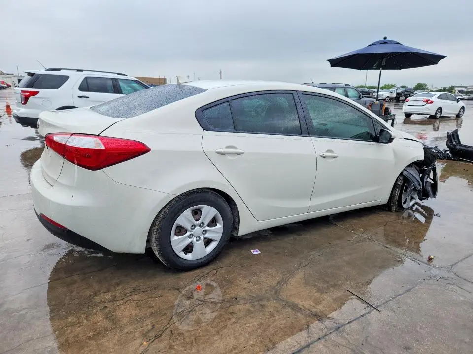 2015 KIA FORTE LX  