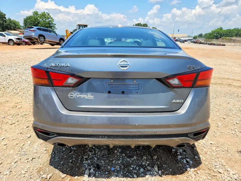 2020 NISSAN ALTIMA SR  