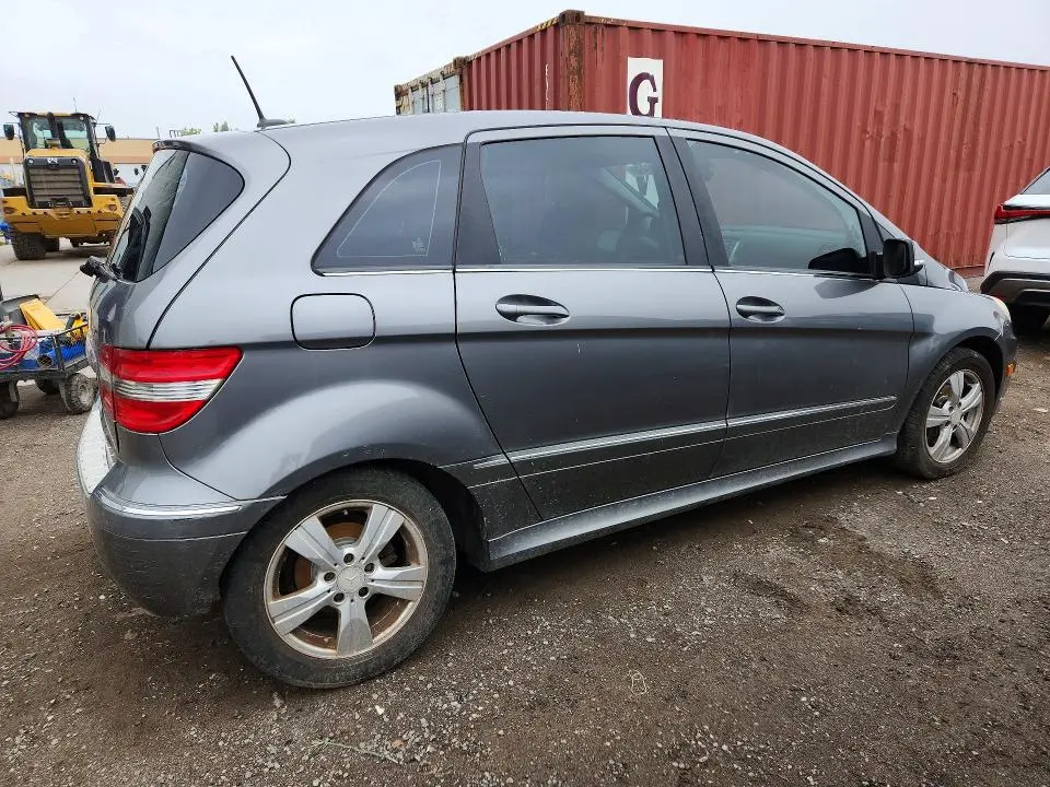 2011 MERCEDES-BENZ B200   