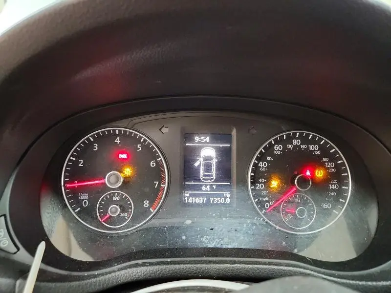 2015 VOLKSWAGEN PASSAT SE  