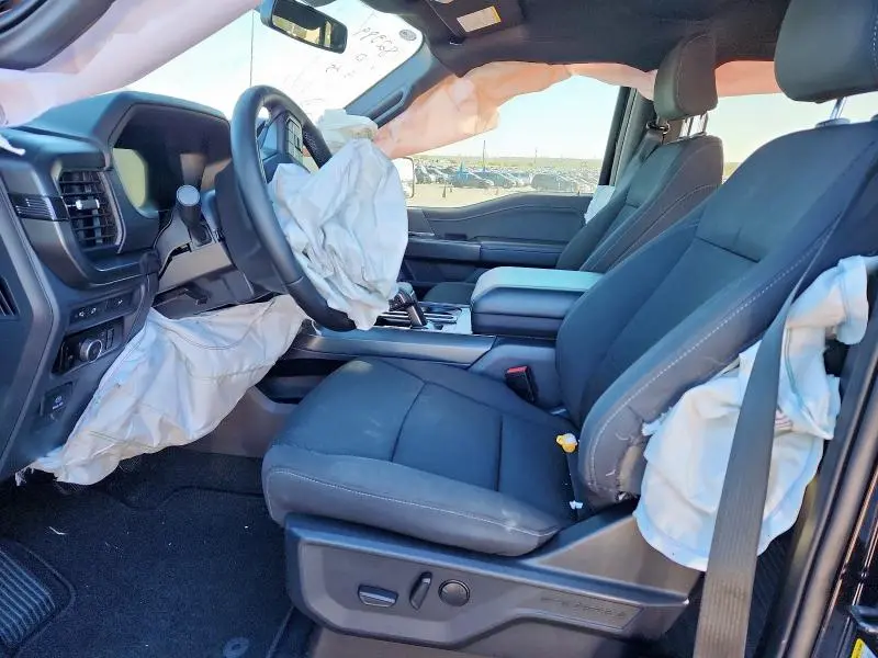2024 FORD F150 XLT  