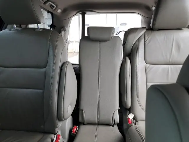 2015 TOYOTA SIENNA XLE  