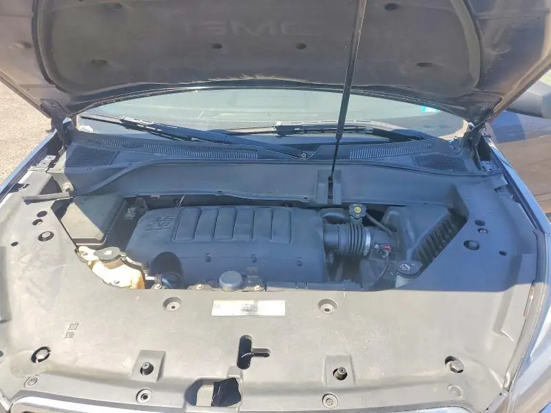 2013 GMC ACADIA SLE  