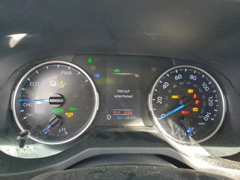 2019 TOYOTA RAV4 XLE  