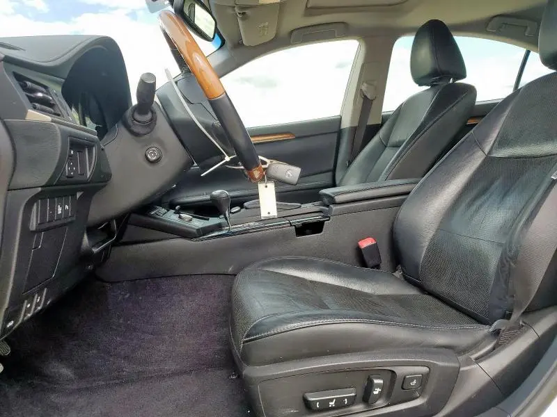 2013 LEXUS ES 300H  