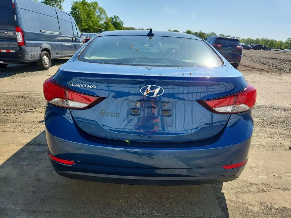 2014 HYUNDAI ELANTRA SE  