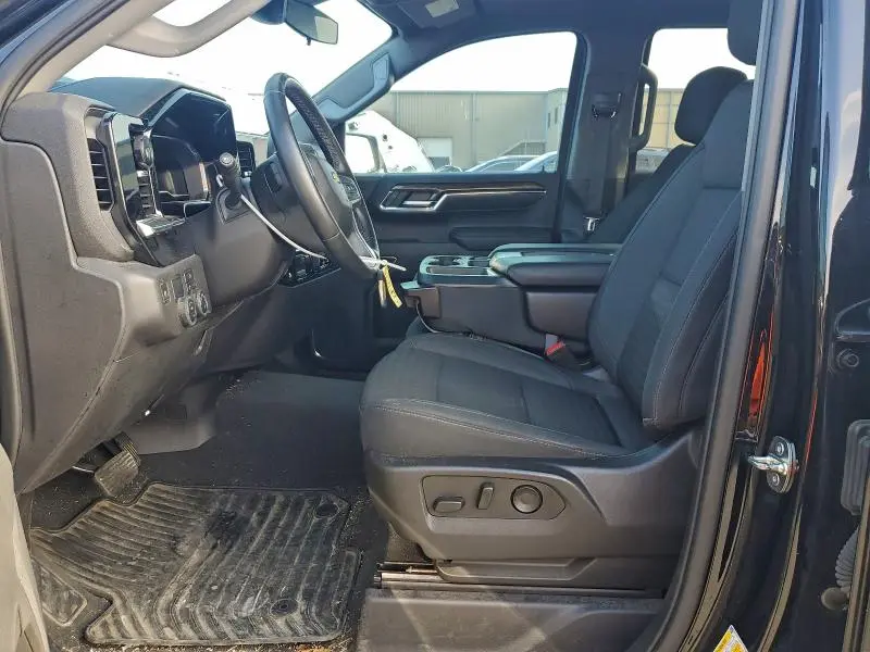 2023 CHEVROLET SILVERADO C1500 LT  