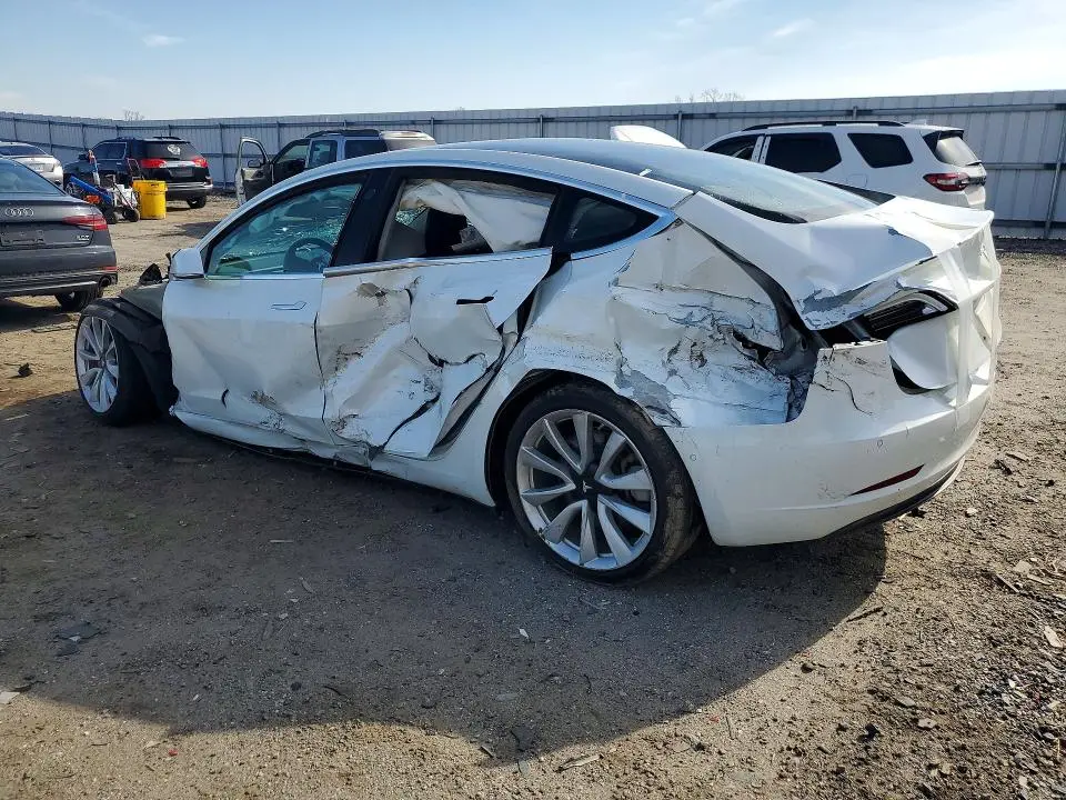 2018 TESLA MODEL 3   