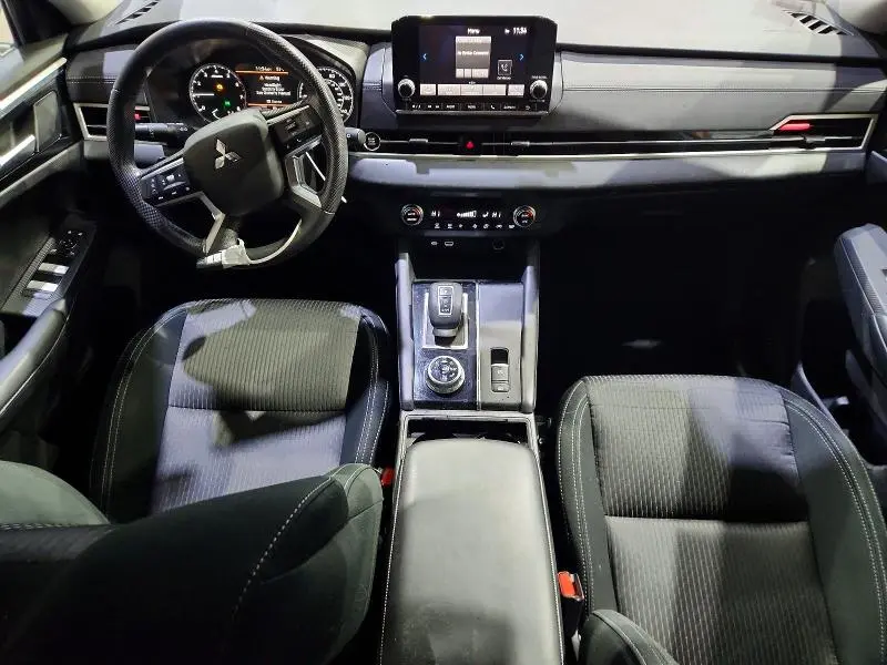 2024 MITSUBISHI OUTLANDER ES  