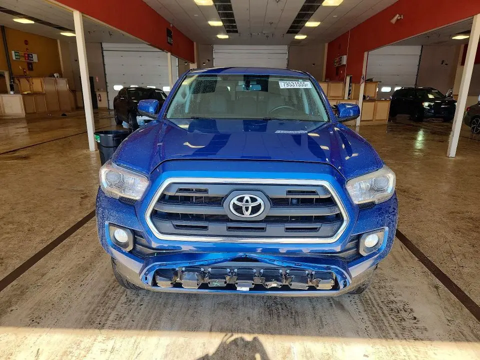 2017 TOYOTA TACOMA SR5 V6  