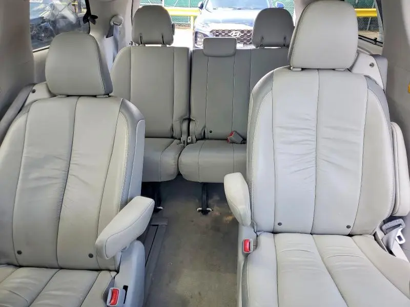 2012 TOYOTA SIENNA XLE 8-PASSENGER  