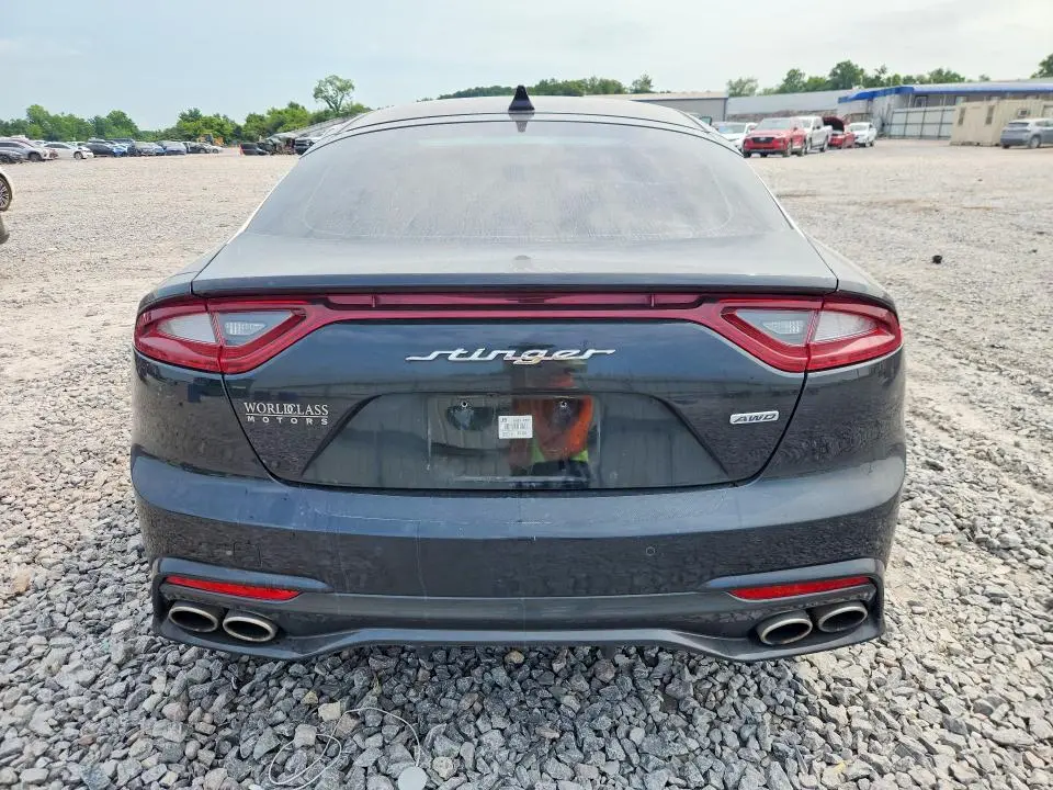 2018 KIA STINGER PREMIUM  