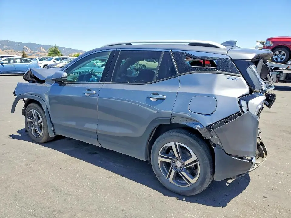 2021 GMC TERRAIN SLT  