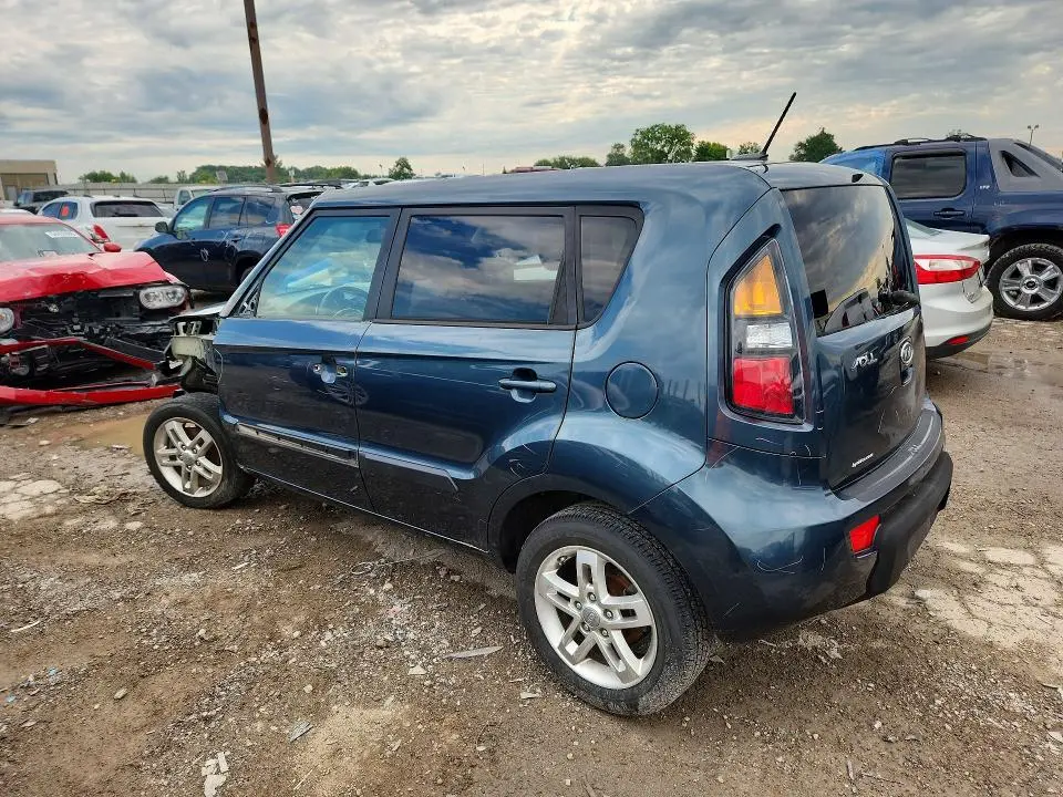 2011 KIA SOUL +  