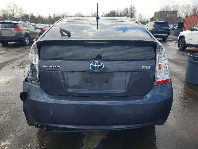 2011 TOYOTA PRIUS FIVE  