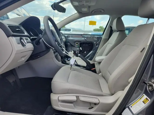 2017 VOLKSWAGEN PASSAT S  