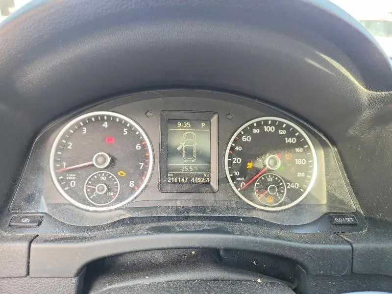 2012 VOLKSWAGEN TIGUAN S  
