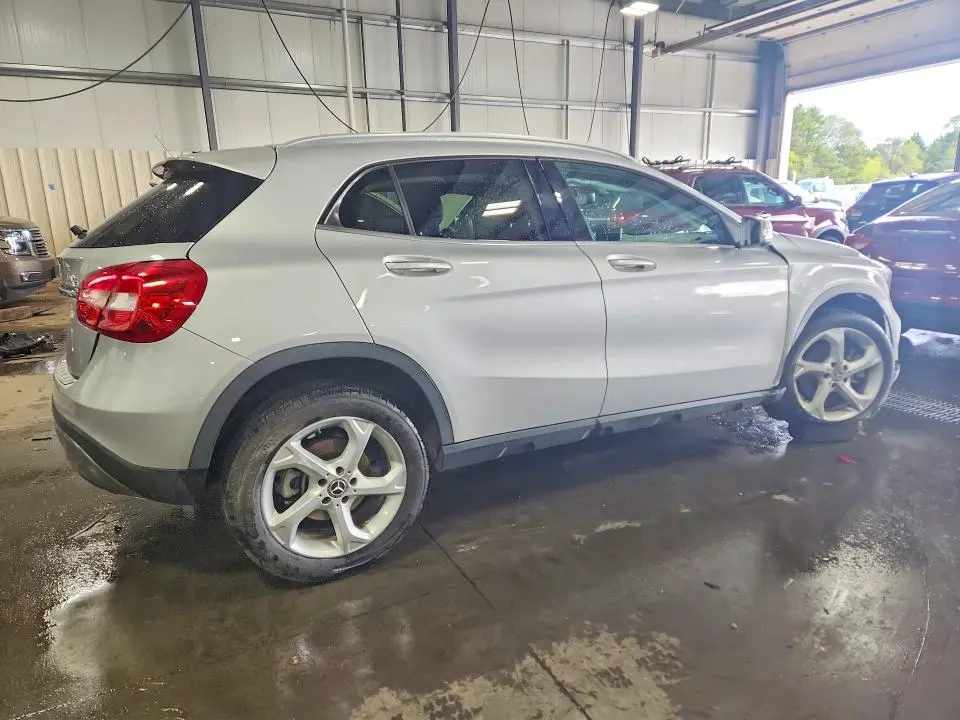 2018 MERCEDES-BENZ GLA 250 4MATIC  