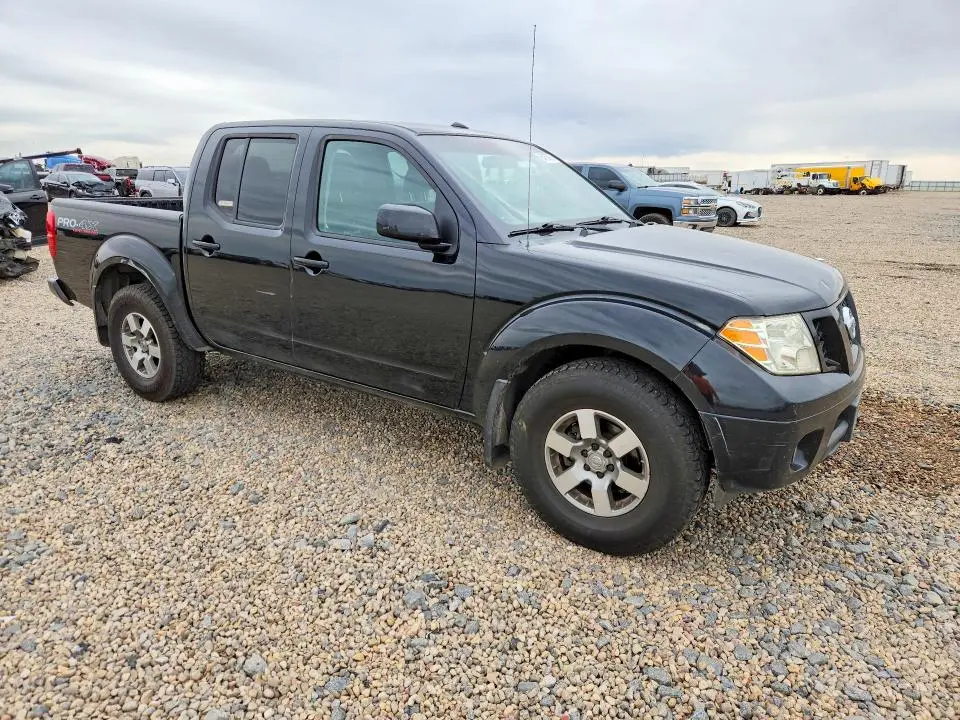 2010 NISSAN FRONTIER SE V6  