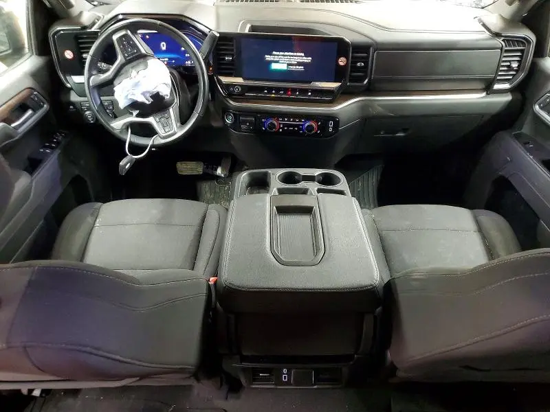 2025 CHEVROLET SILVERADO K1500 LT  