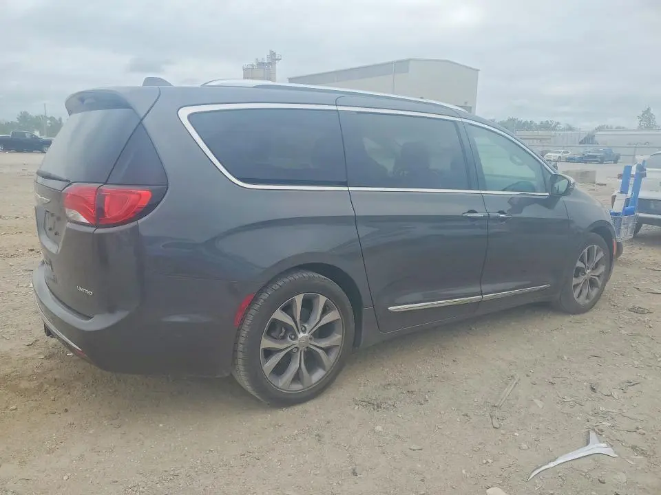 2018 CHRYSLER PACIFICA LIMITED  
