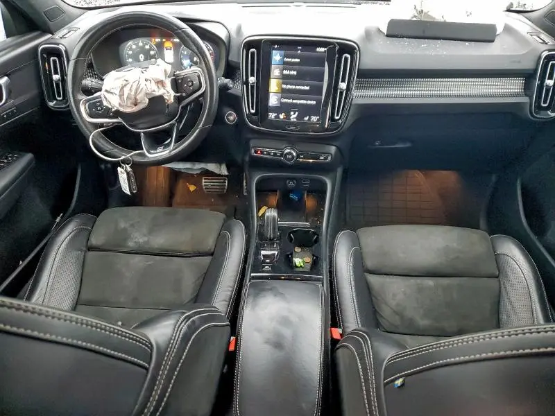 2019 VOLVO XC40 T5 R-DESIGN  