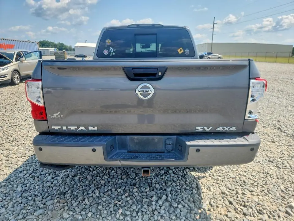 2019 NISSAN TITAN SV  