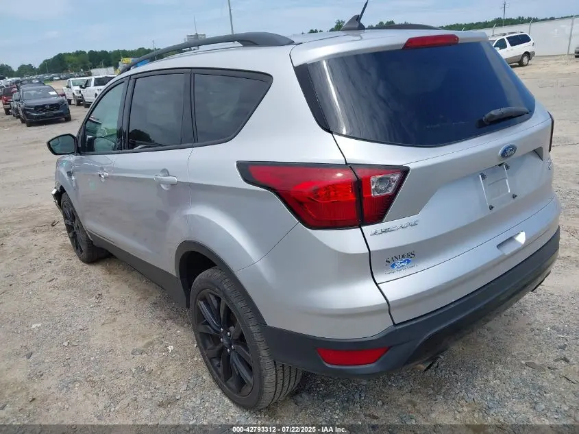 2019 FORD ESCAPE SE