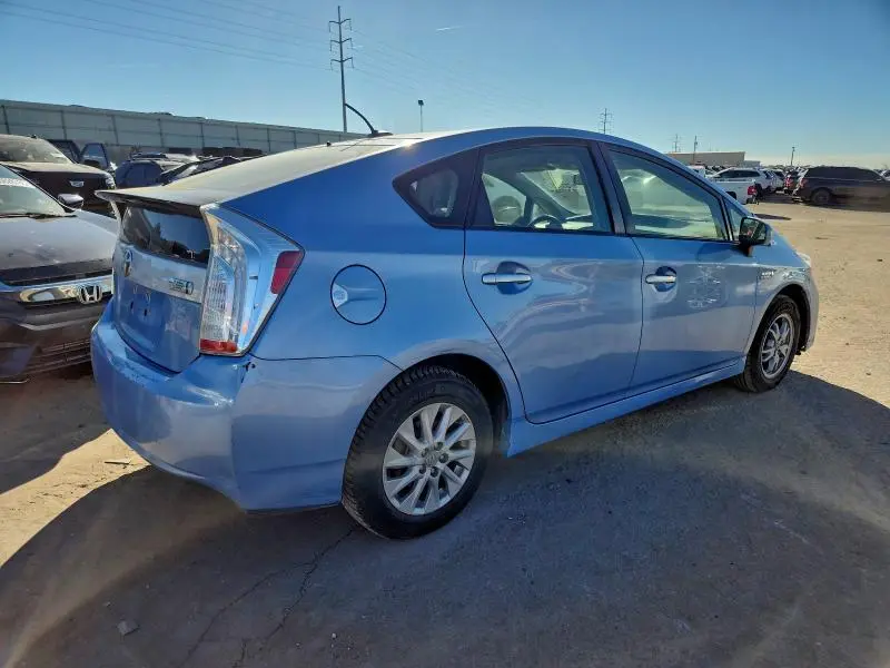2014 TOYOTA PRIUS PLUG-IN   