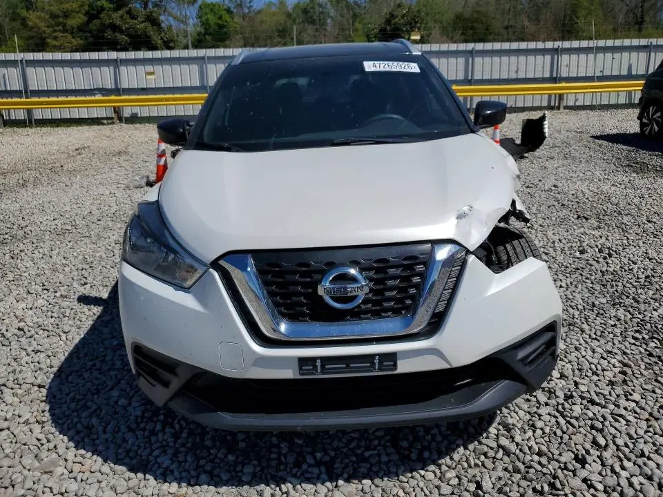 2018 NISSAN KICKS SV  