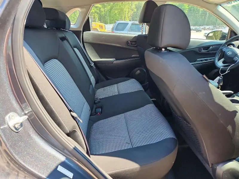 2018 HYUNDAI KONA SE  